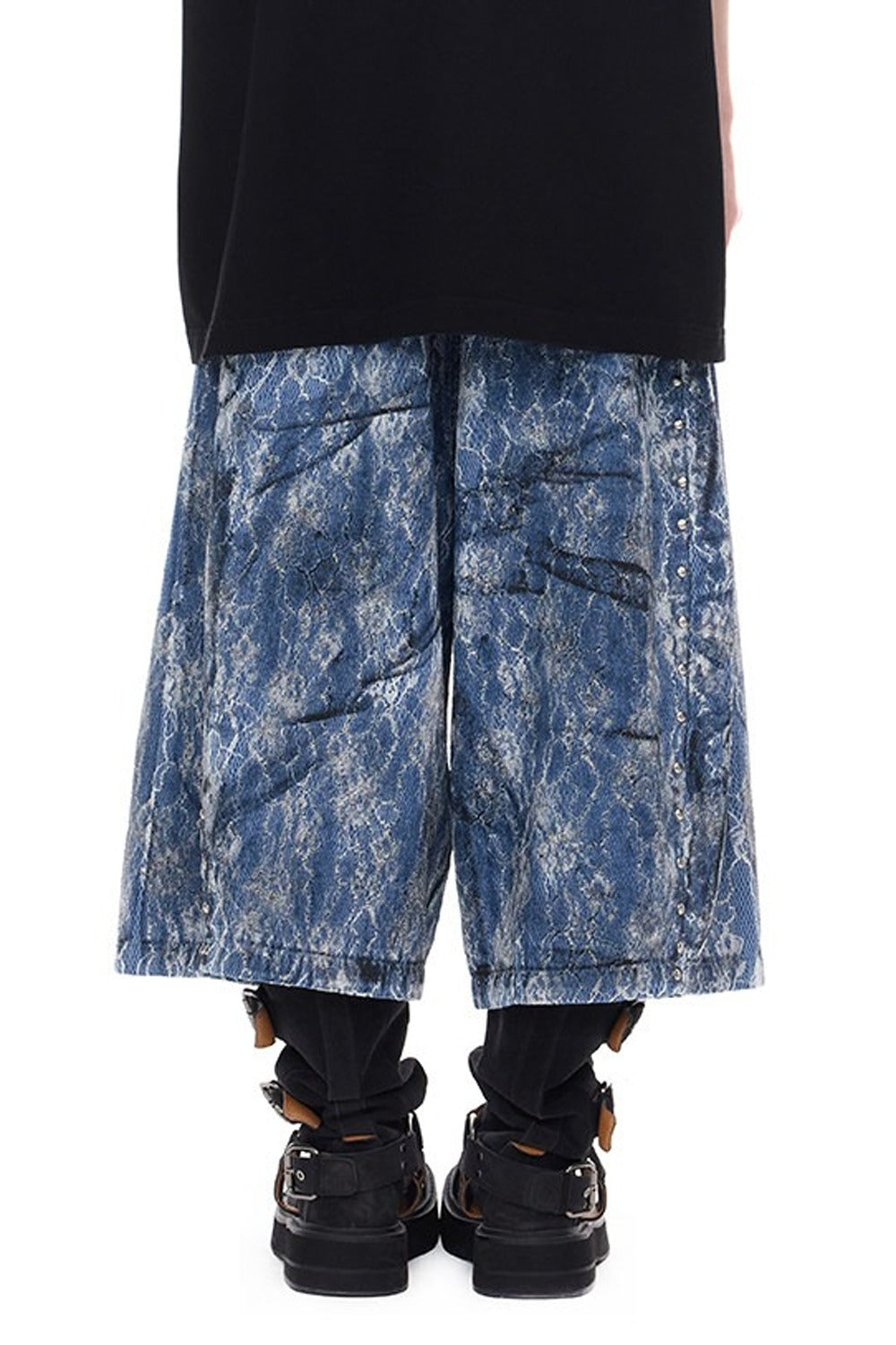 Rivet Structure Lace Denim Wide Leg Shorts