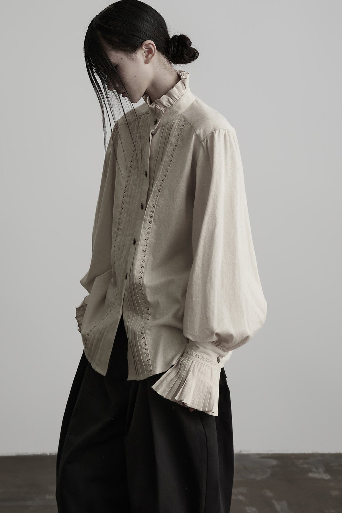 Pleated Cotton Linen Stand-Up Collar Shirt