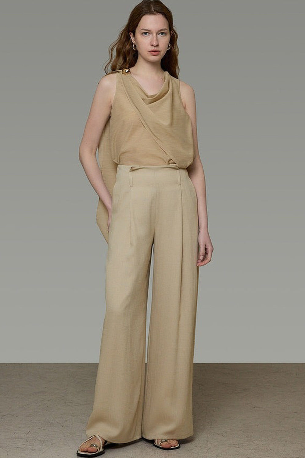 Unspoken gilet dal design di nicchia