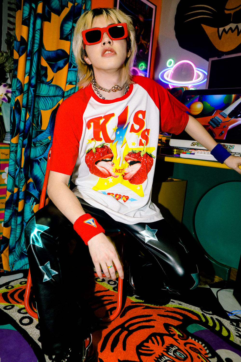 Maglietta punk retrò con maniche raglan