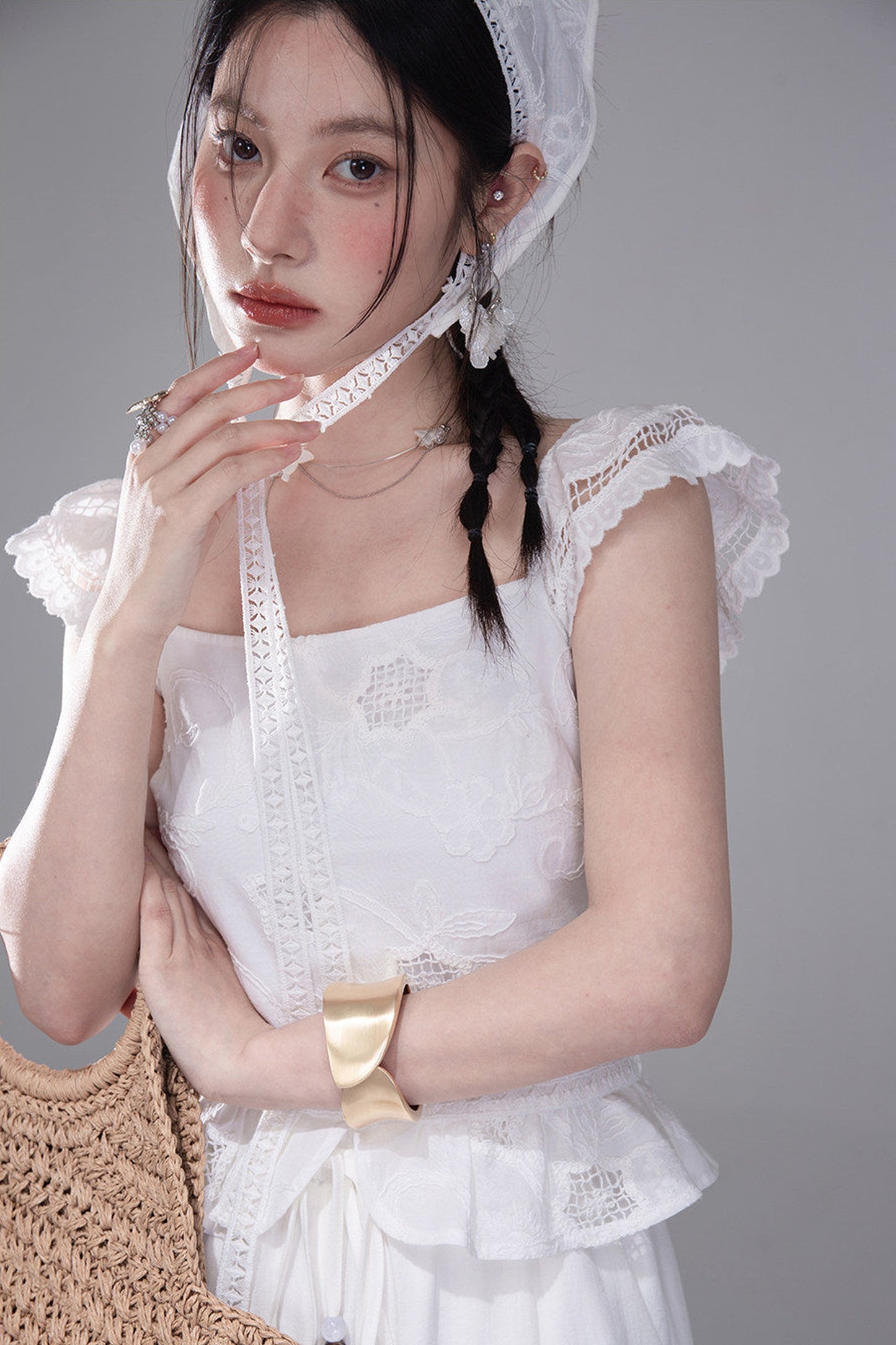 Moon White Lace Top Pants Set-Up