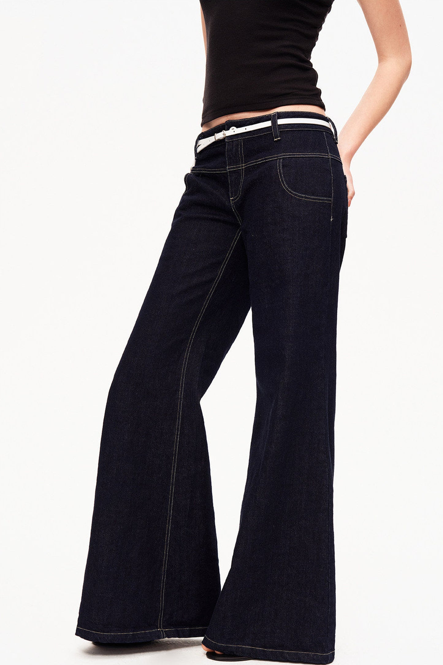 A Pose Retro Flared Jeans