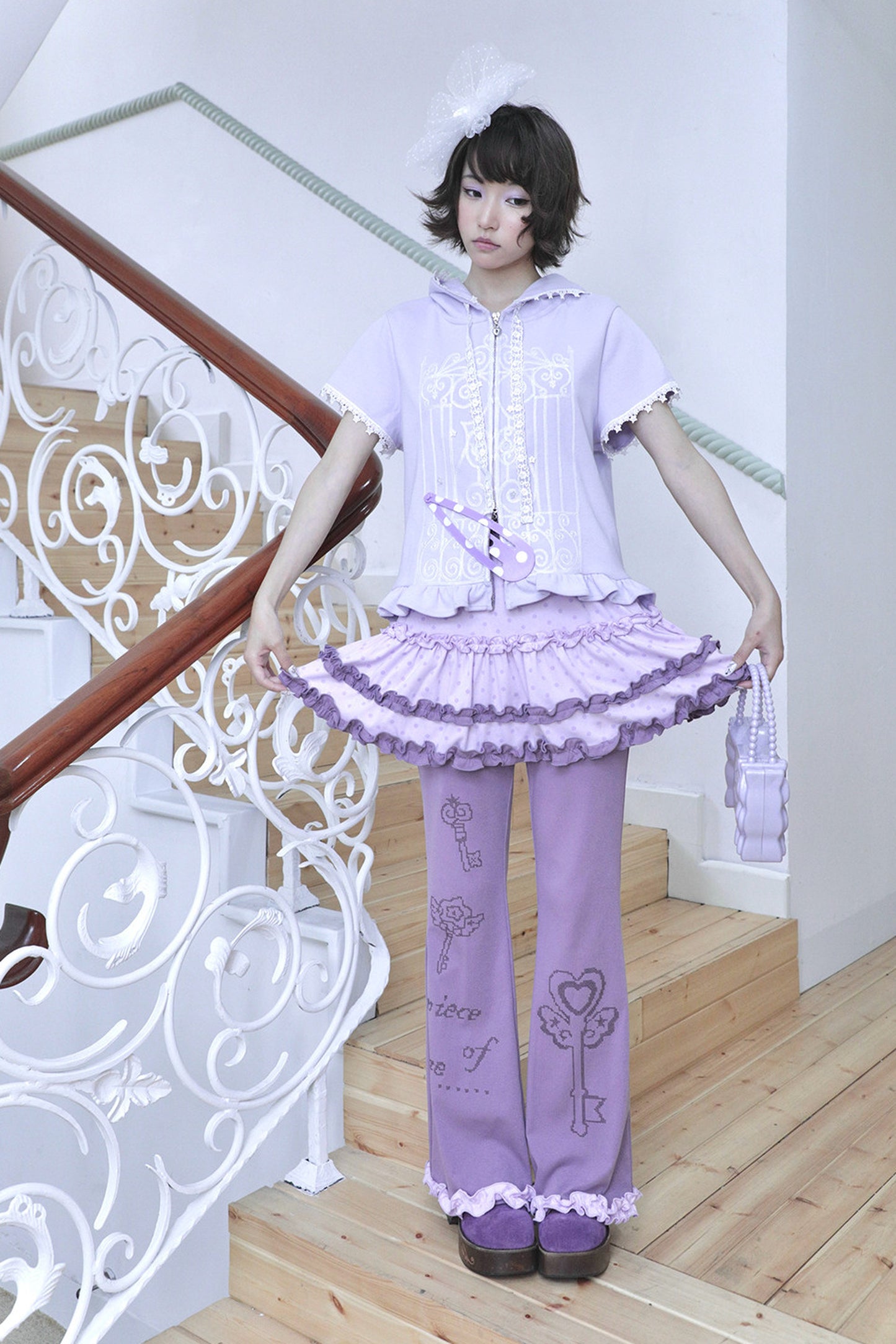 Pantaloni svasati in pizzo stile dreamcore