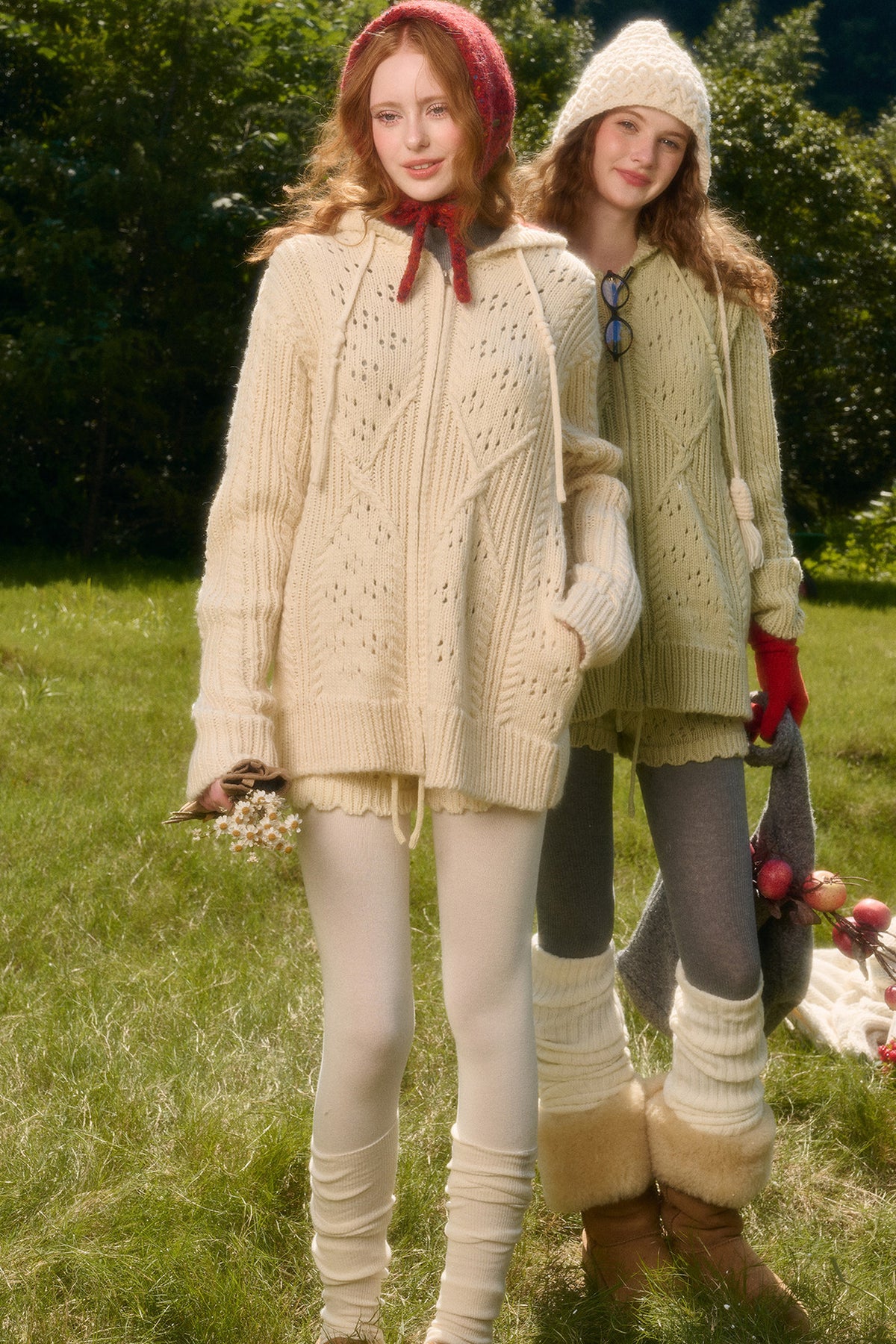 Set aus weicher Lammwoll-Strickjacke mit Zopfmuster und Kapuze sowie Shorts