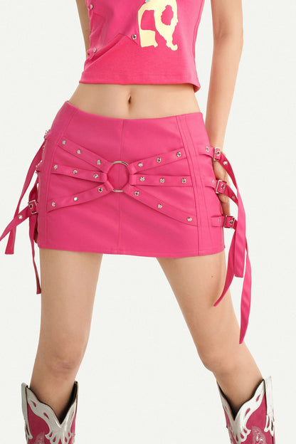Ensemble mini-jupe en cuir à lacets rouge rosé