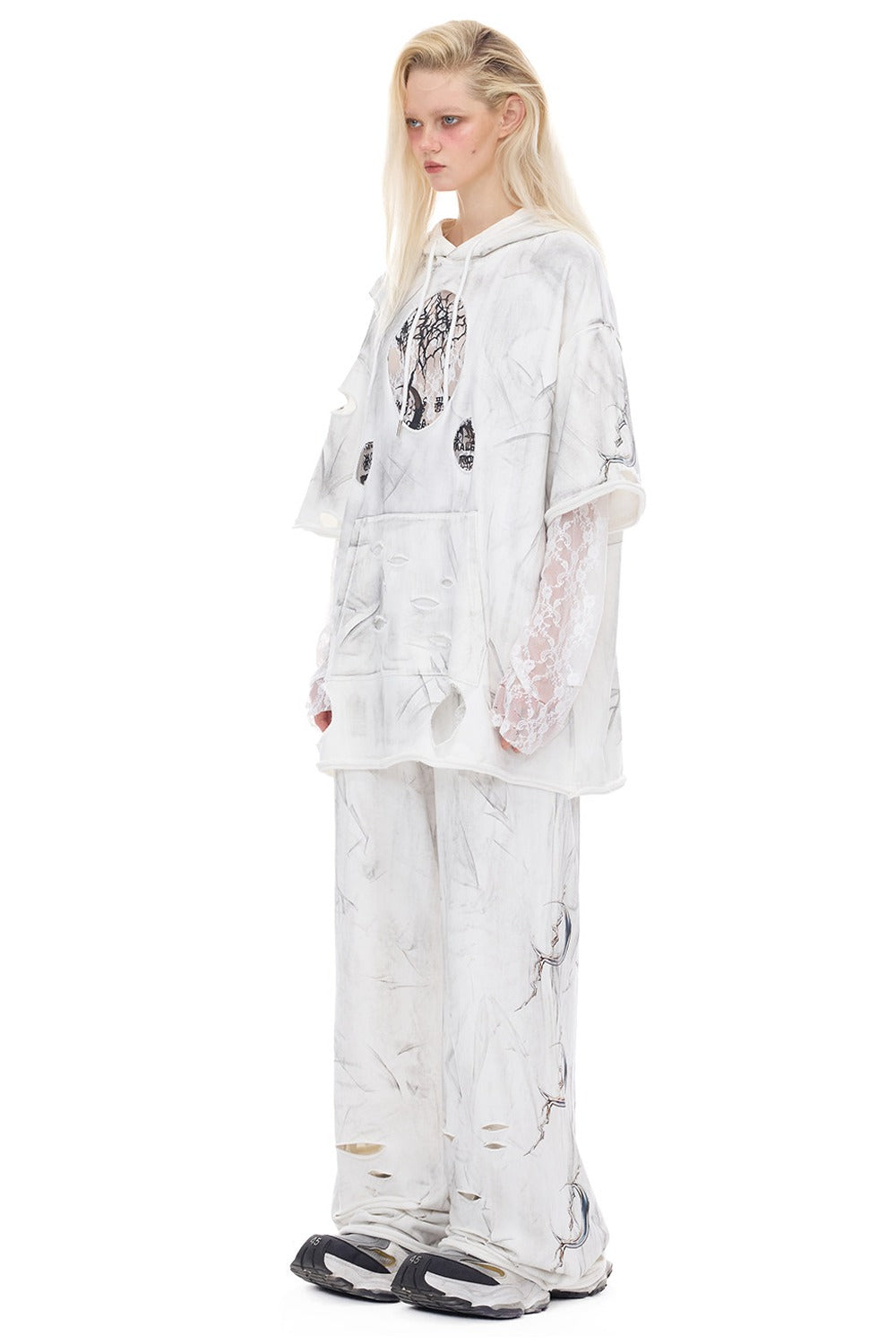 Loose Three-Dimensional Cut Ripped Hooded Sweatshirt