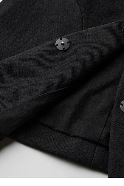 Deconstructed Button-Eye Collar Jacket