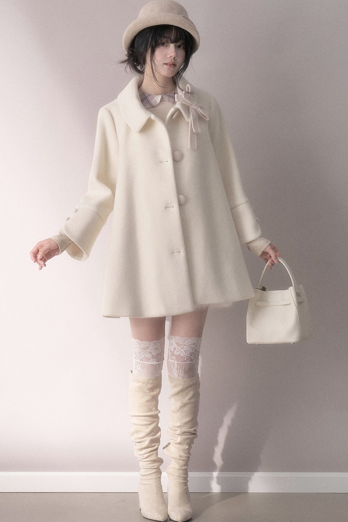 루즈핏 리본 피터팬 칼라 울 코트