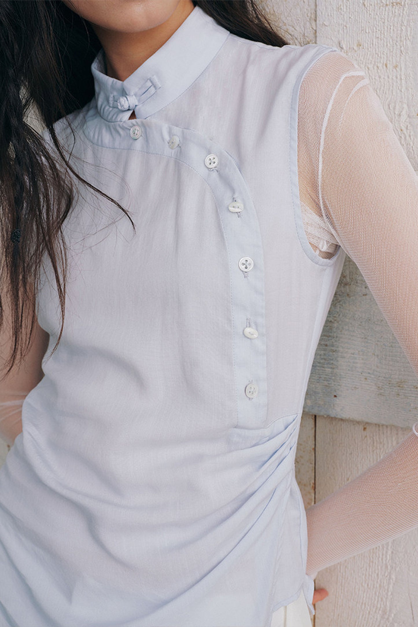 Detachable Shawl Collar Sleeveless Shirt