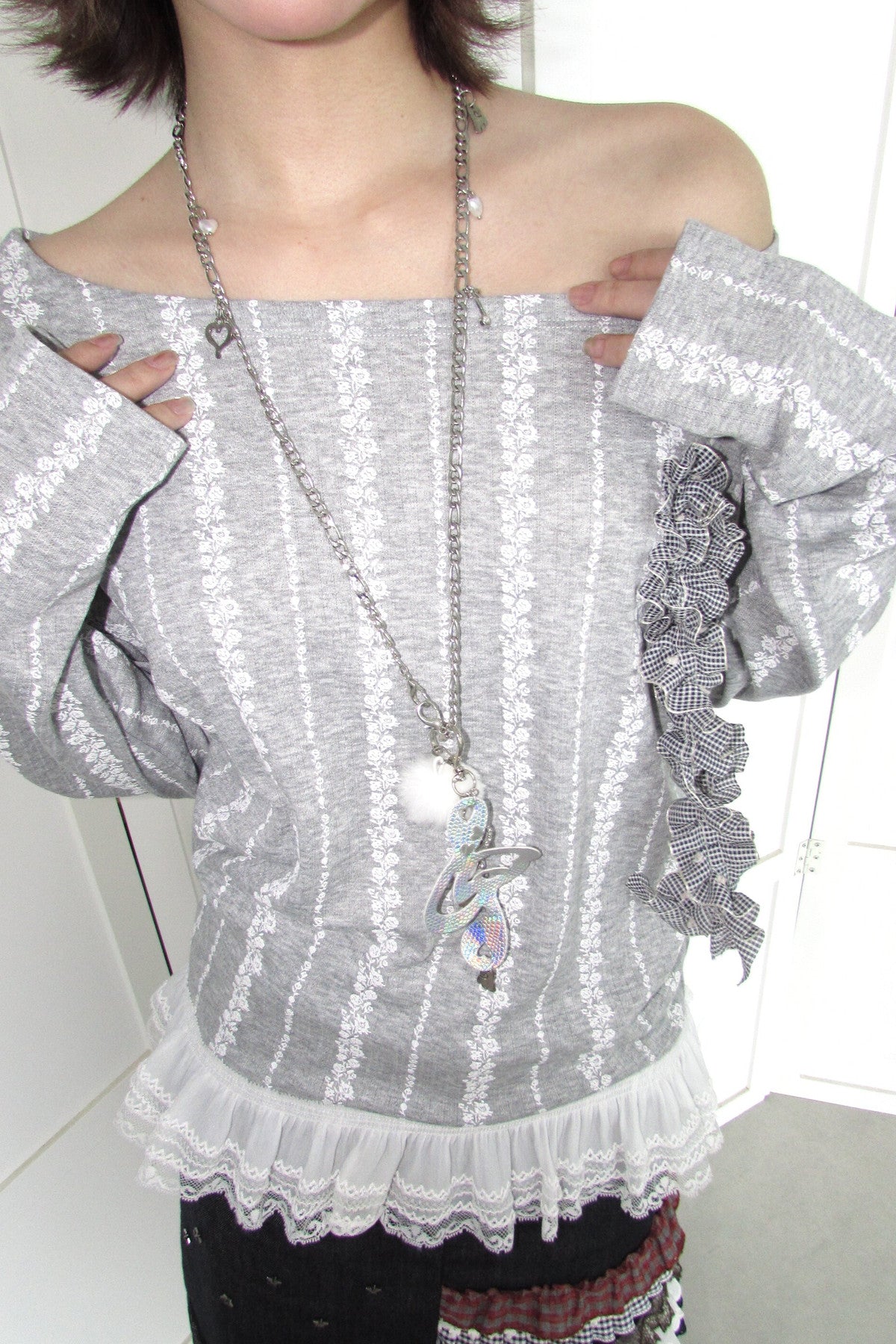 3D Corsage Lace Hem T-Shirt