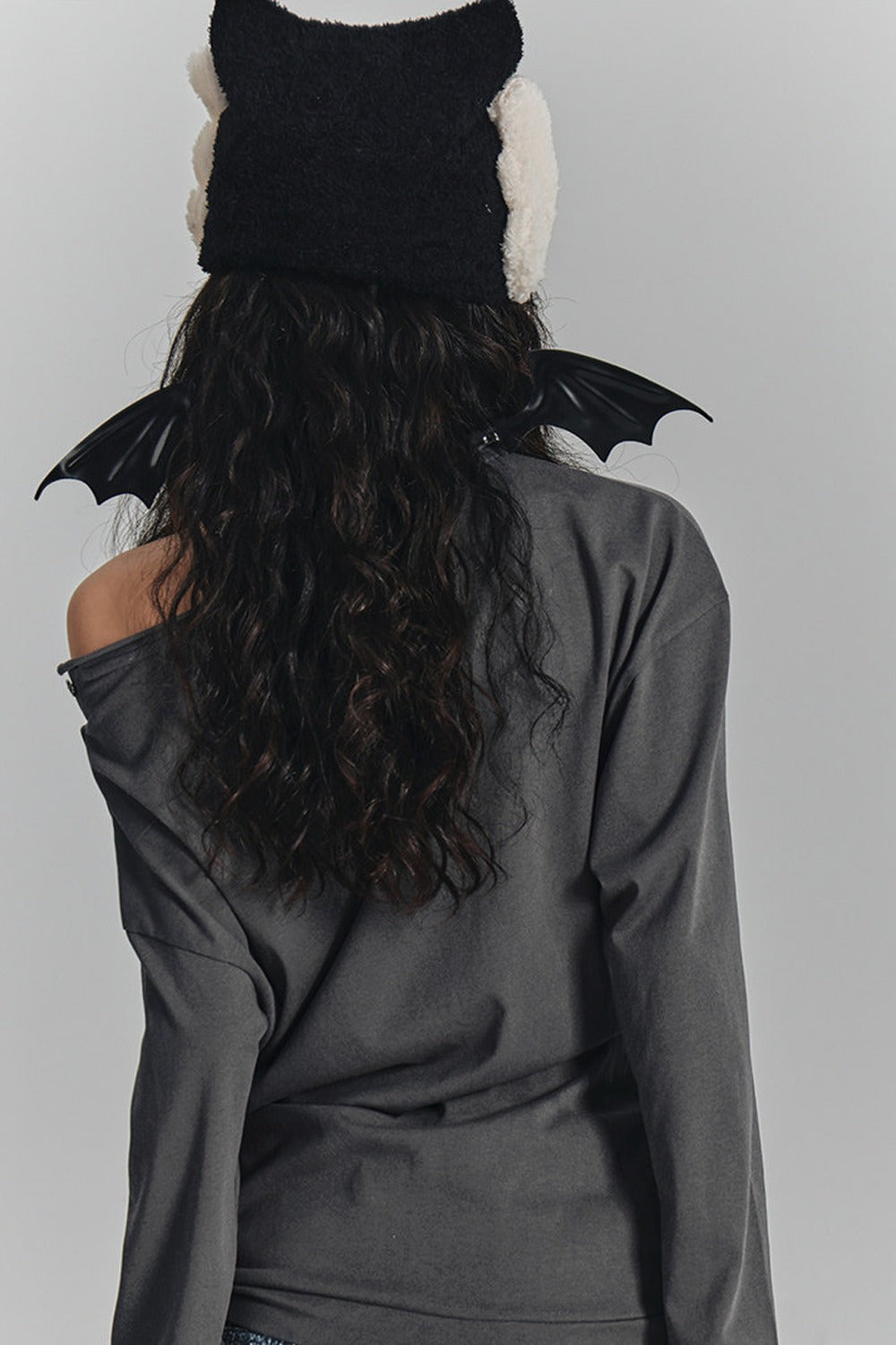 Style Printed Off-Shoulder Long-Sleeve T-shirt