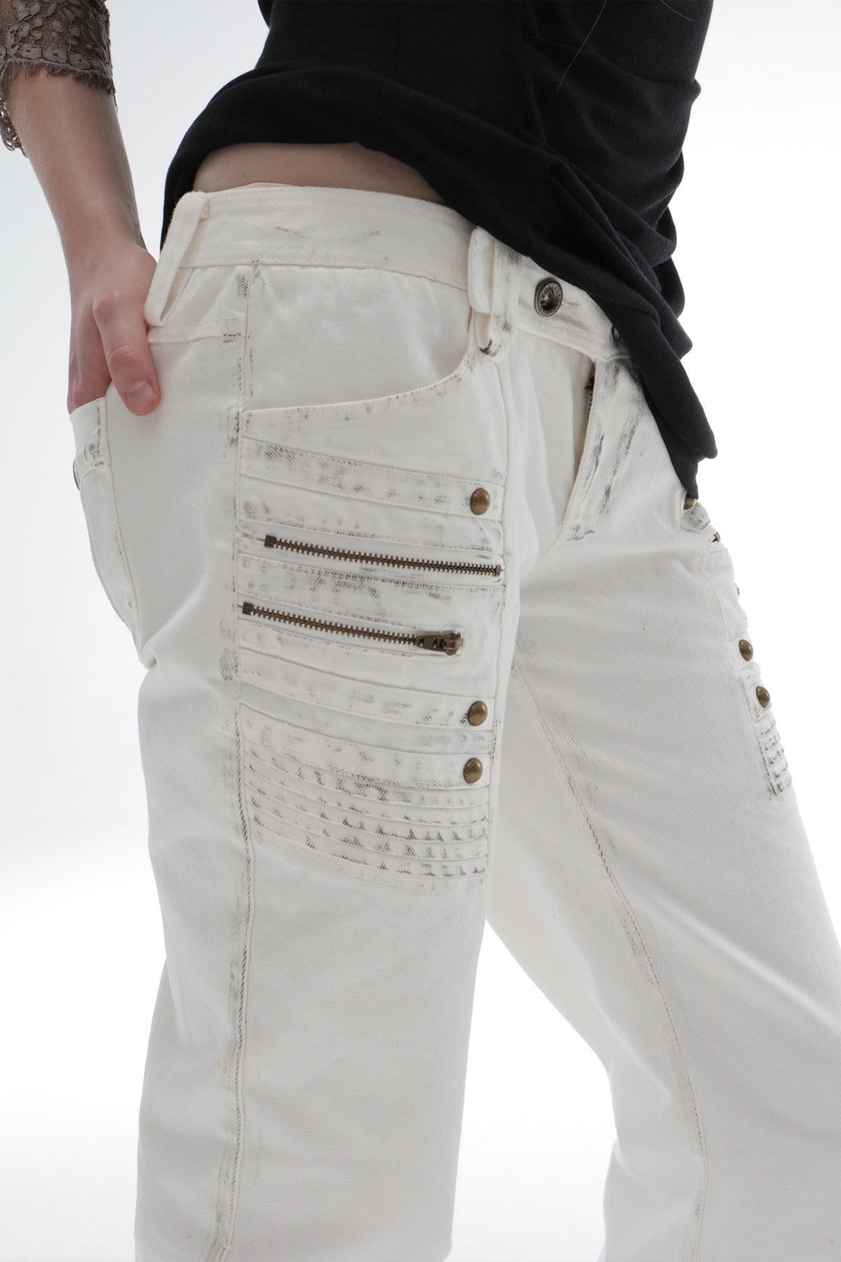 Flared Distressed Three-Dimensional Stitching Jeans