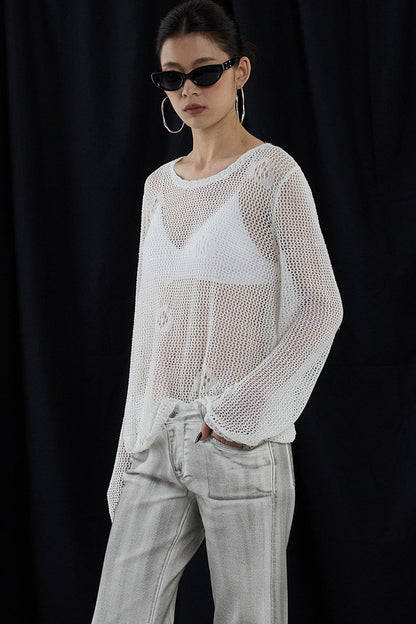 Maglia romantica bianco nuvola con spalle scoperte