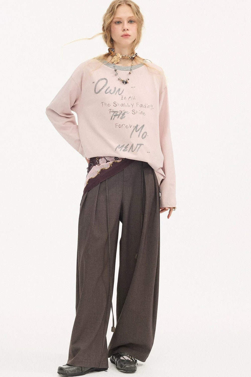 Curved Blade Pleated Wide-Leg Pants