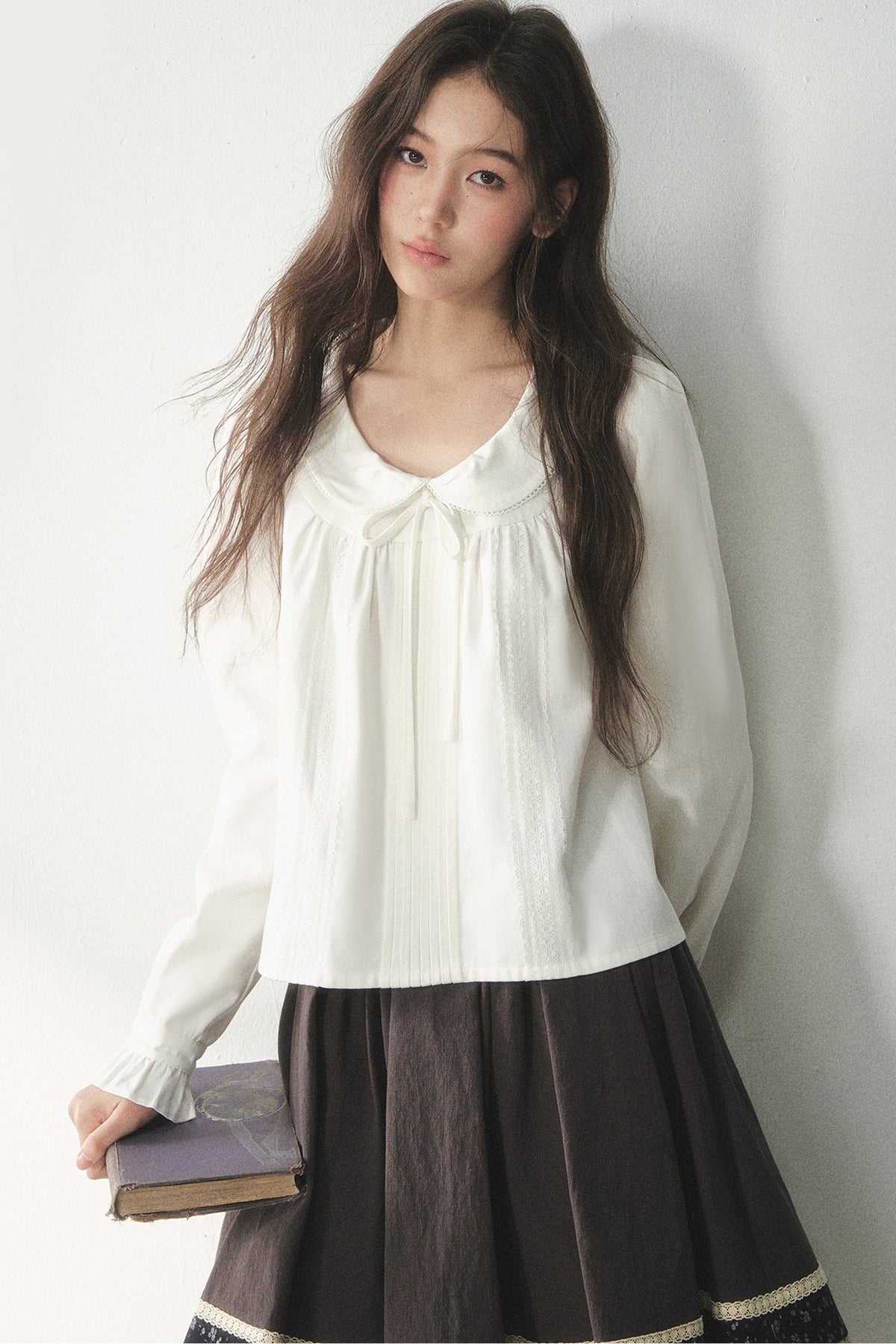 White Doll Collar Lyocell Blouse