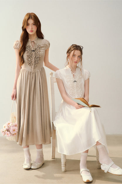 Robe à col en V à motif floral en acétate