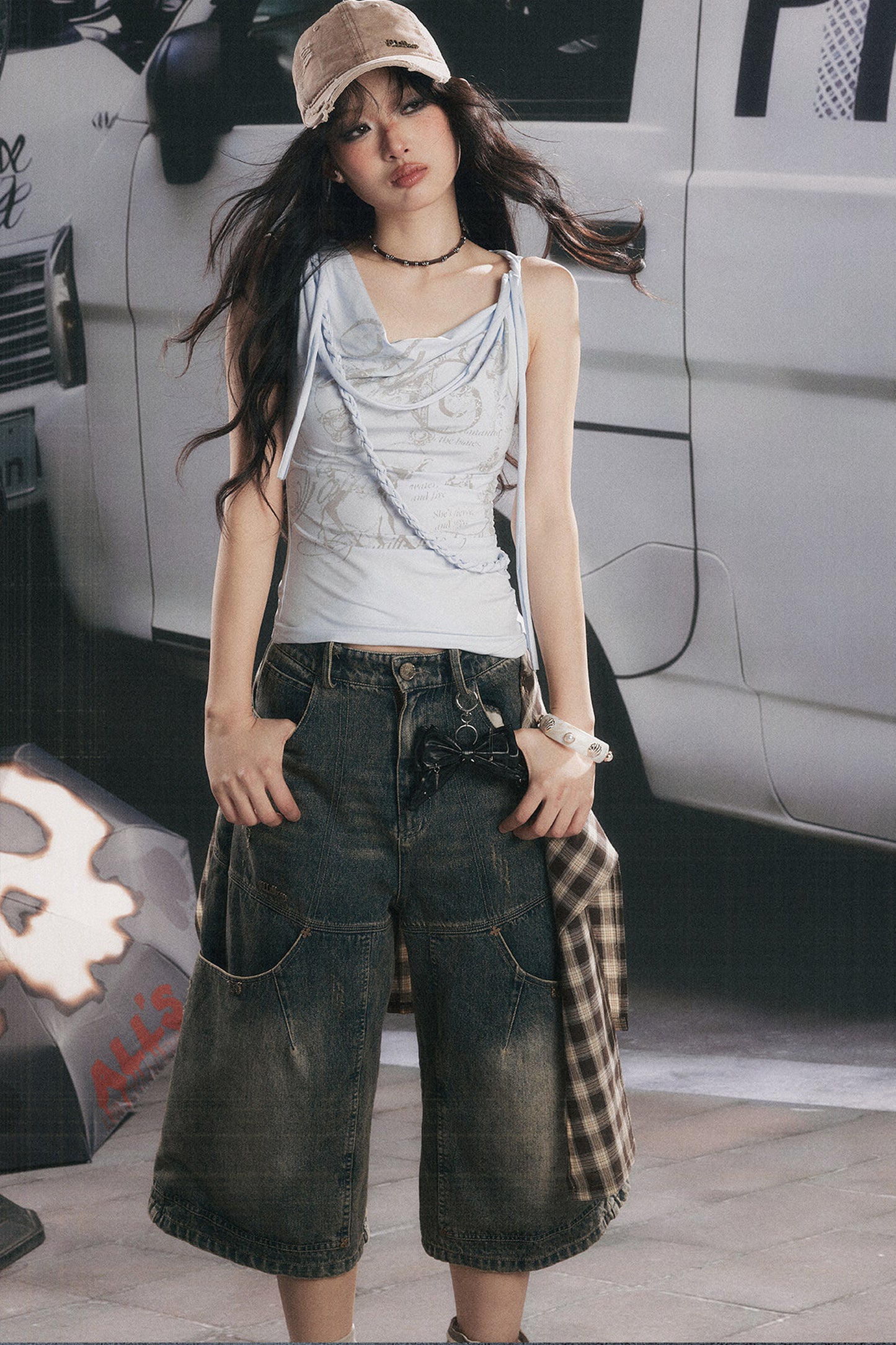 Off-Shoulder Letter Print Vest