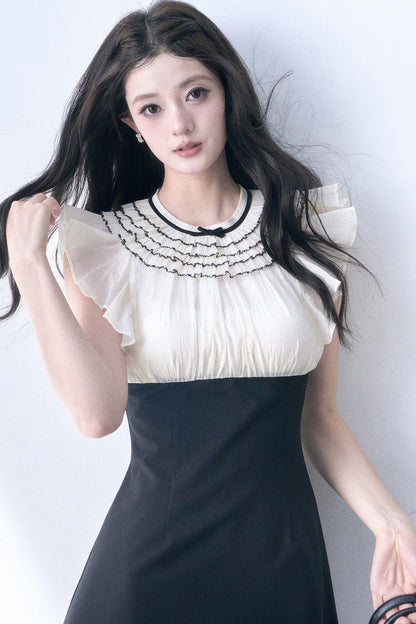 Daylight Kiss Ruffle Dress