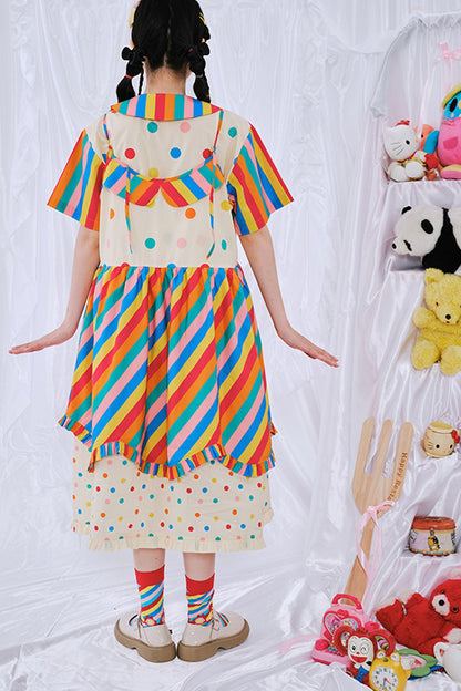 Robe à bretelles imprimé journal arc-en-ciel