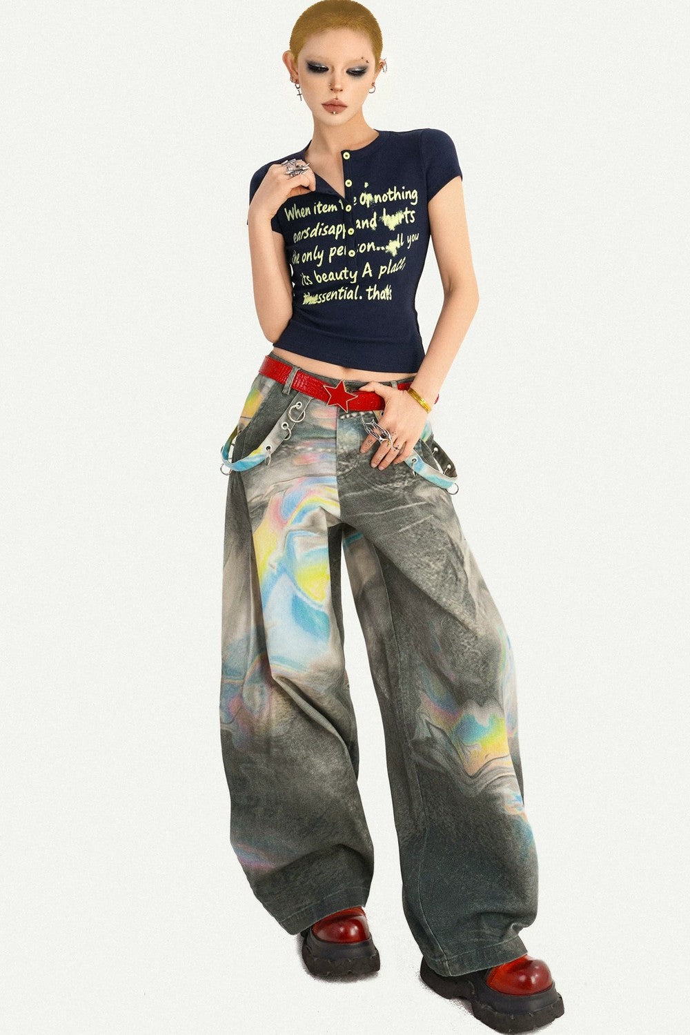 Schmales T-Shirt im koreanischen Stil mit Schriftprint