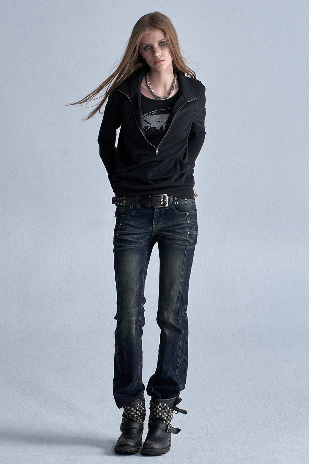 Black Long-Sleeve Zipper Print T-Shirt