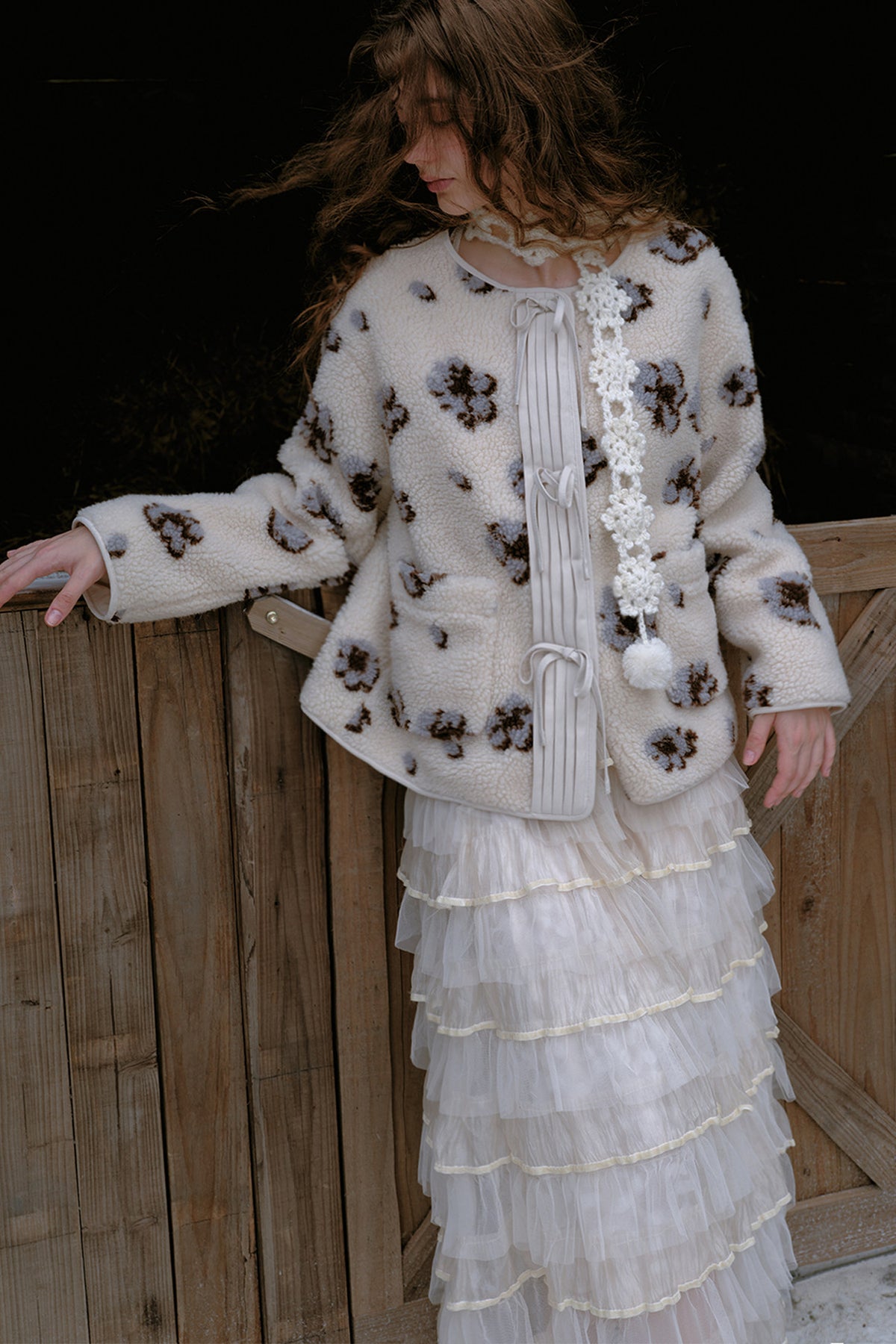 Gesteppte Fleecejacke mit Blumen und Schleife