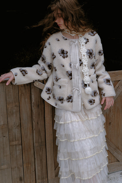 Gesteppte Fleecejacke mit Blumen und Schleife
