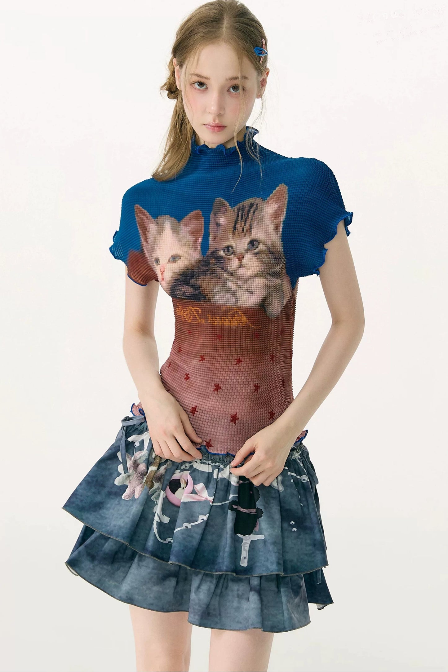 Color-Blocked Cat Print Pleated T-Shirt
