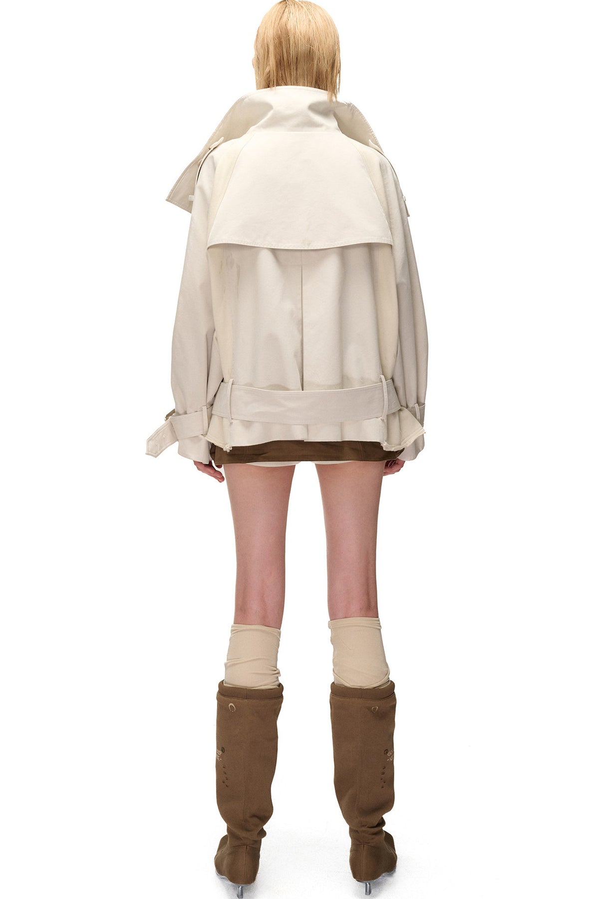 Kurzer Trenchcoat im Patchwork-Stil