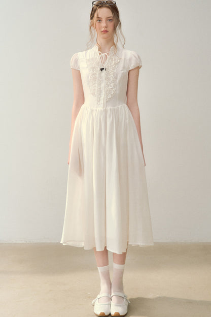 Robe à col en V à motif floral en acétate