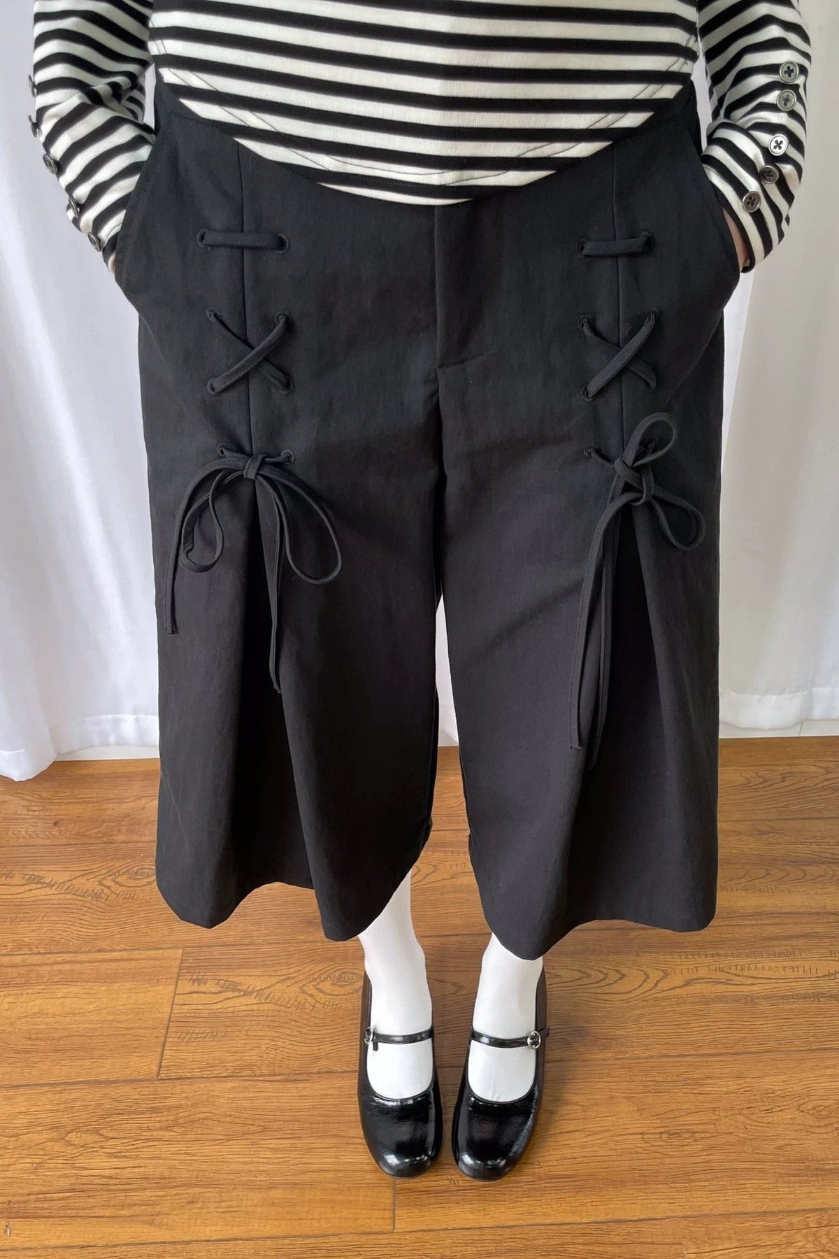 Bow Tie Wide-Leg Pants