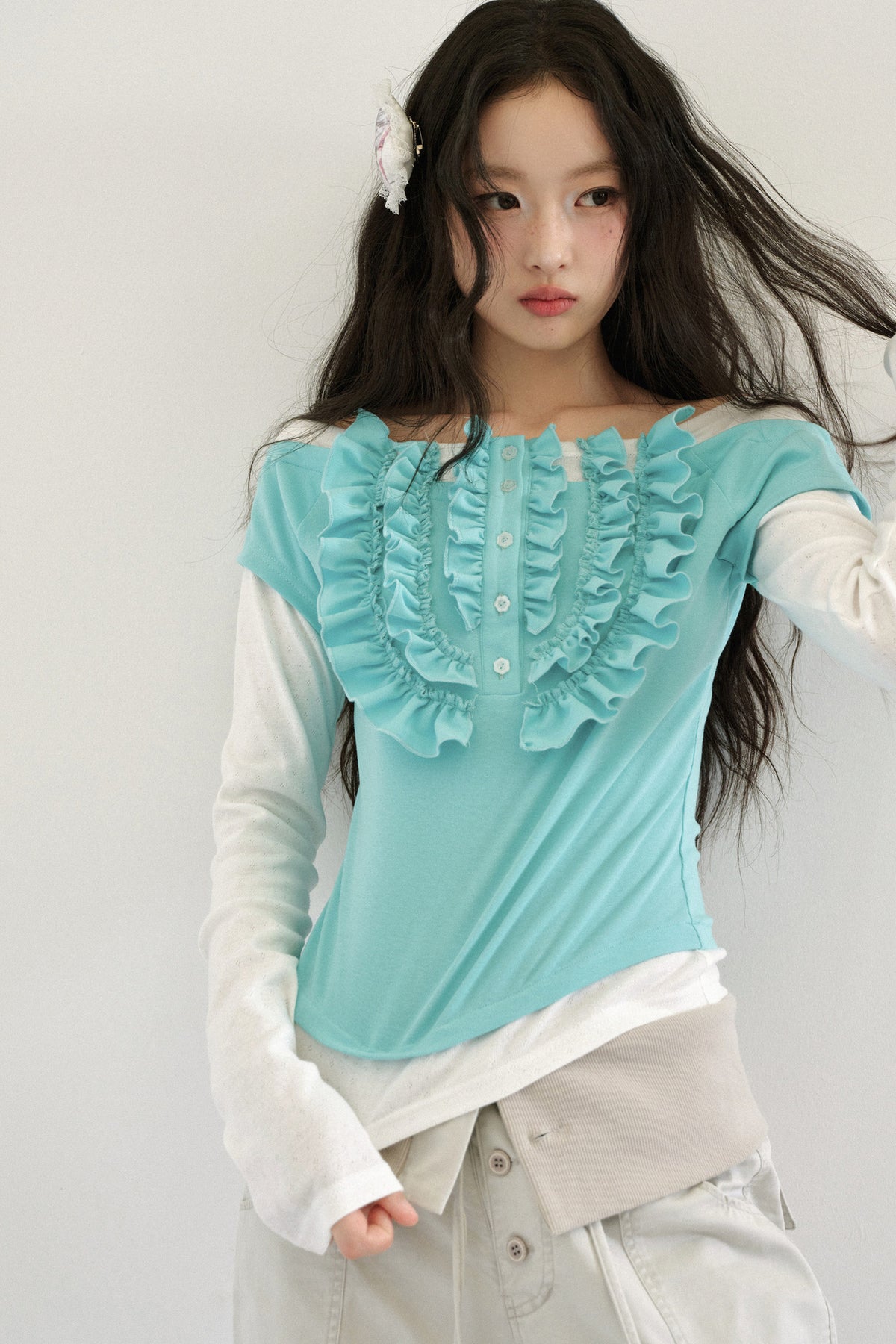 Tee-shirt effet superposé en dentelle à blocs de couleur