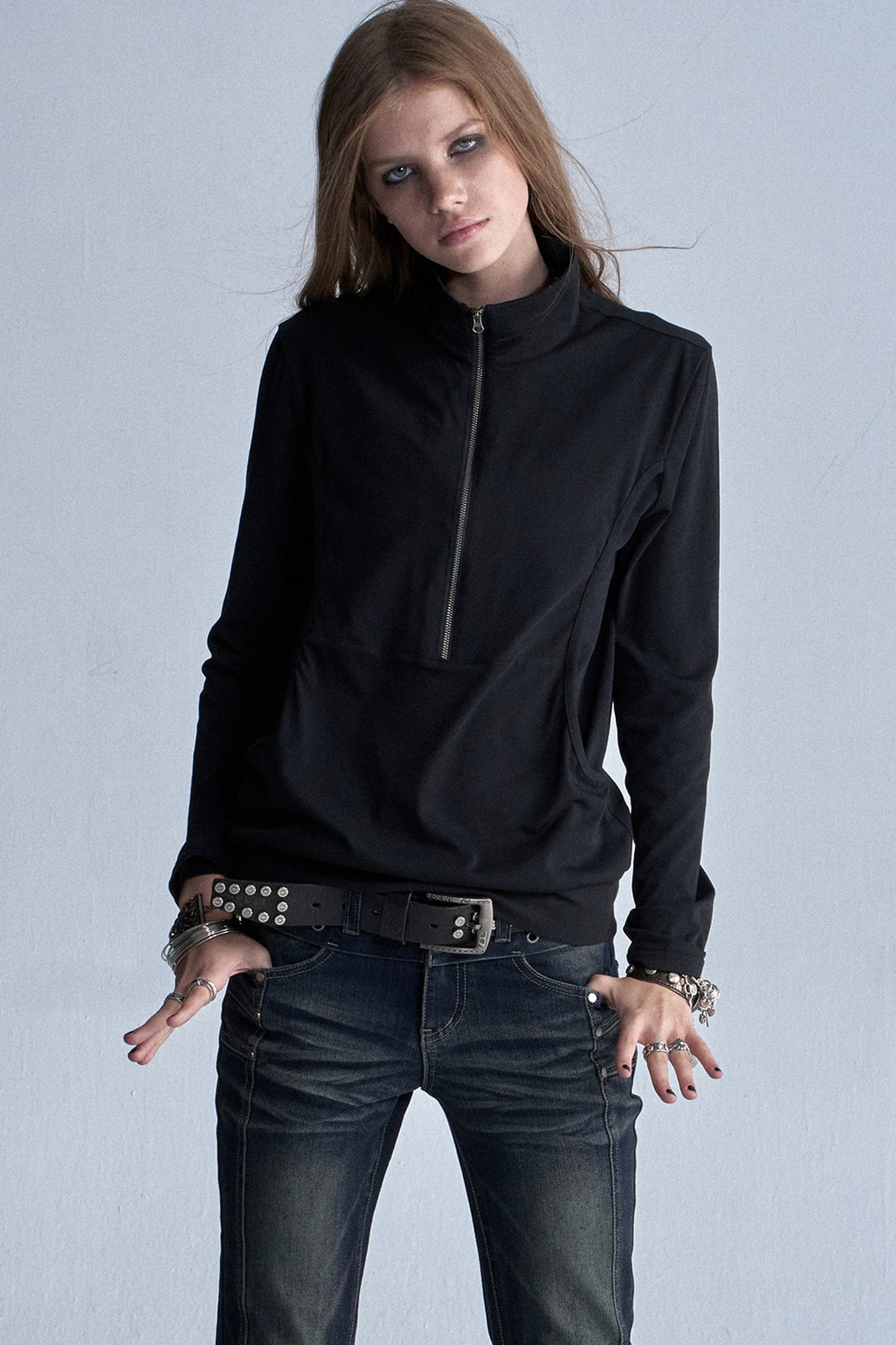 Black Long-Sleeve Zipper Print T-Shirt