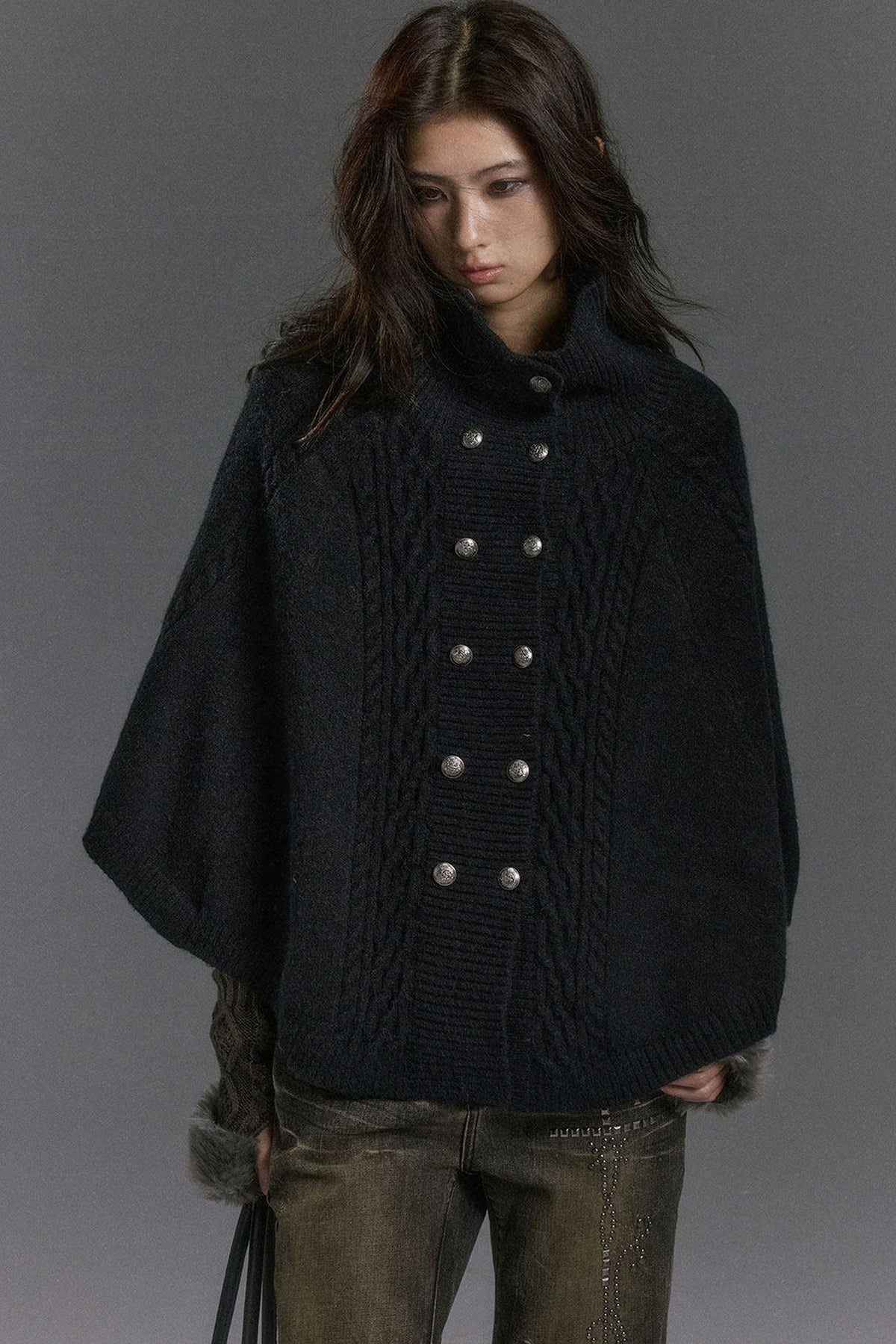 Detachable Fur Collar Cable Knit Cape