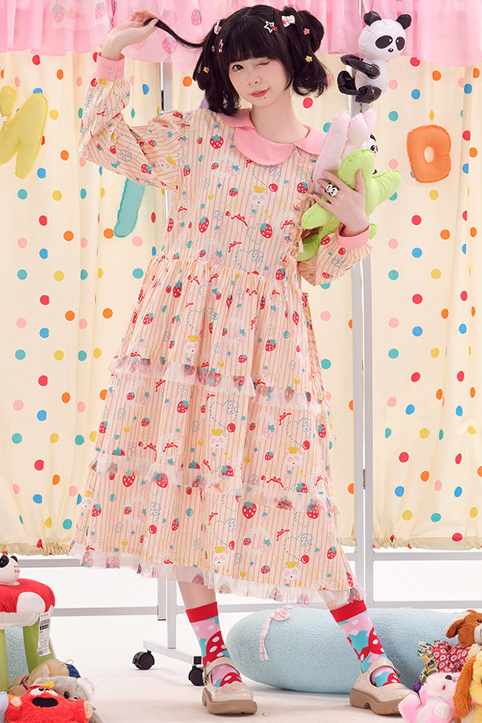 Blumenkleid mit Blütenkragen