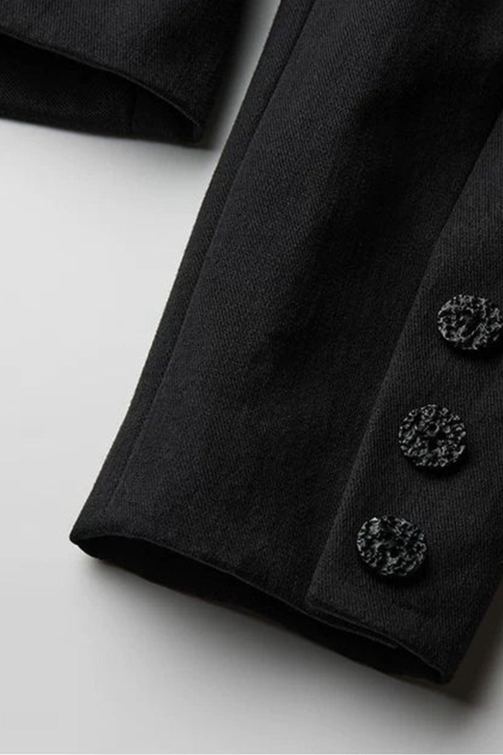 Deconstructed Button-Eye Collar Jacket