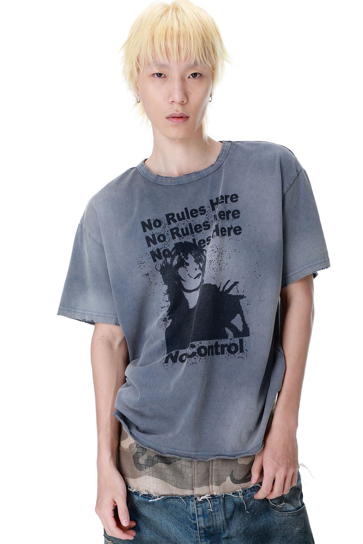 T-shirt vintage effetto consumato con stampa