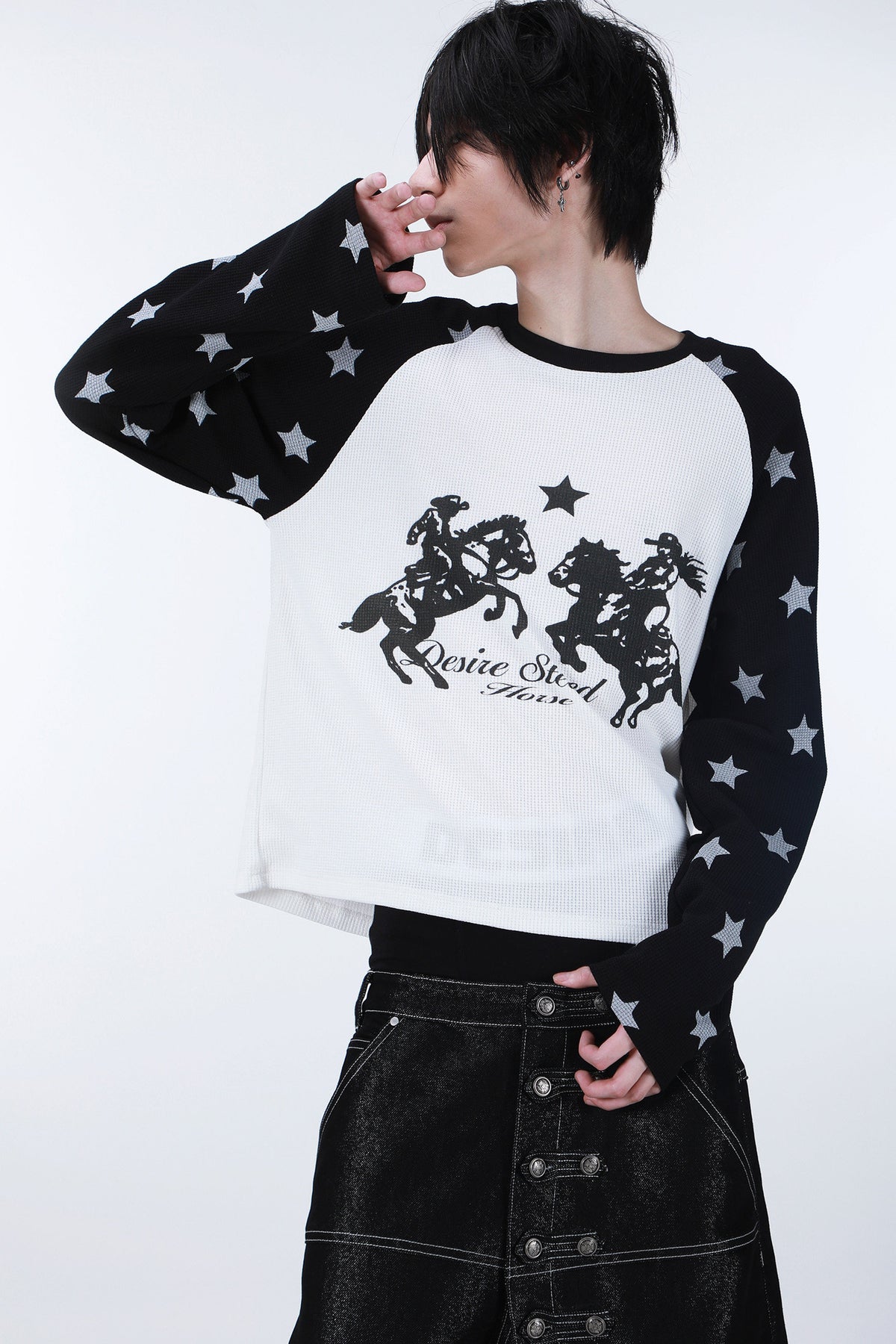 Raglan-T-Shirt mit Ritterturnier-Print und Stern