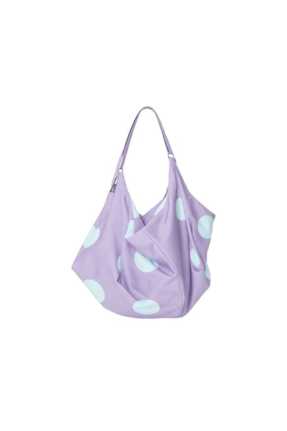Gepunktete Reisetasche