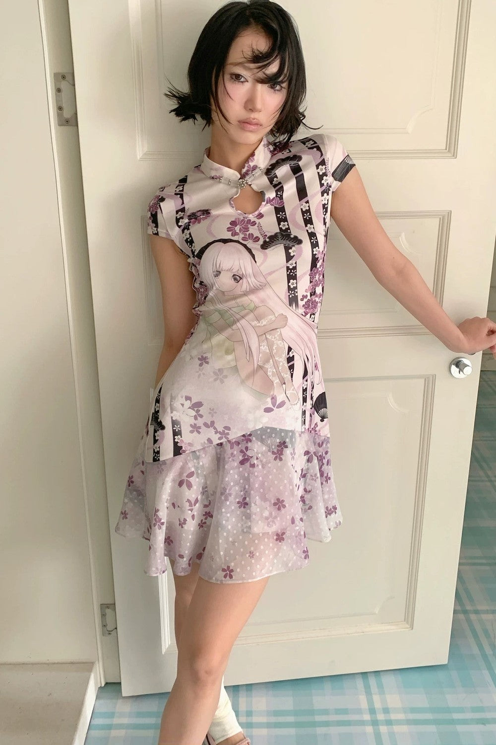 Lila Retro-Qipao-Kleid mit Blumenmuster