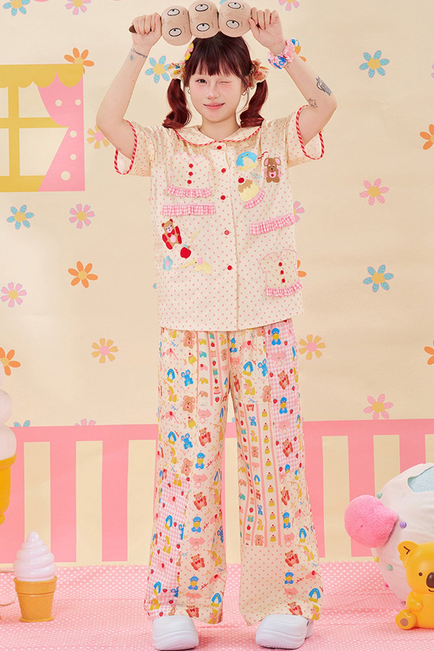 Bunte Patchwork-Hose mit weitem Bein