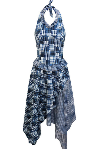 Blau kariertes ärmelloses Neckholder-Kleid