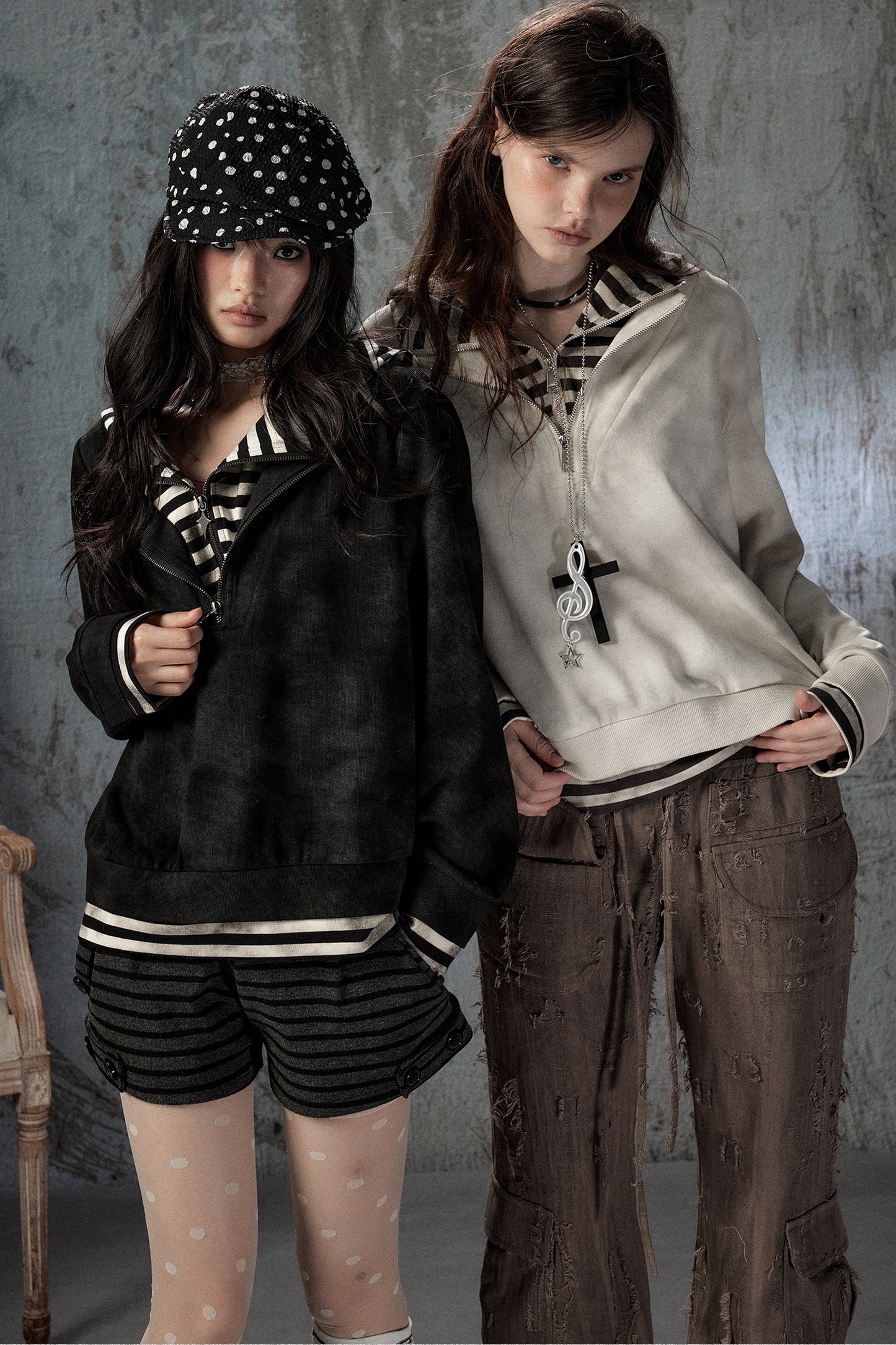 Felpa con cappuccio leggera tie-dye con mezza zip