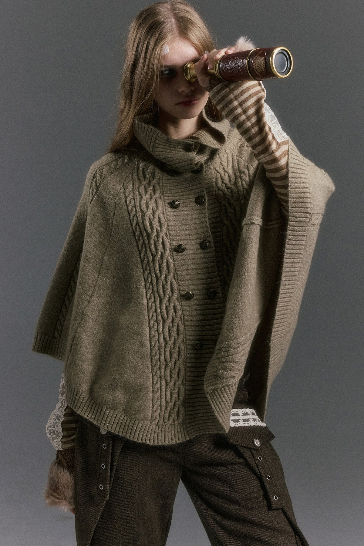 Detachable Fur Collar Cable Knit Cape