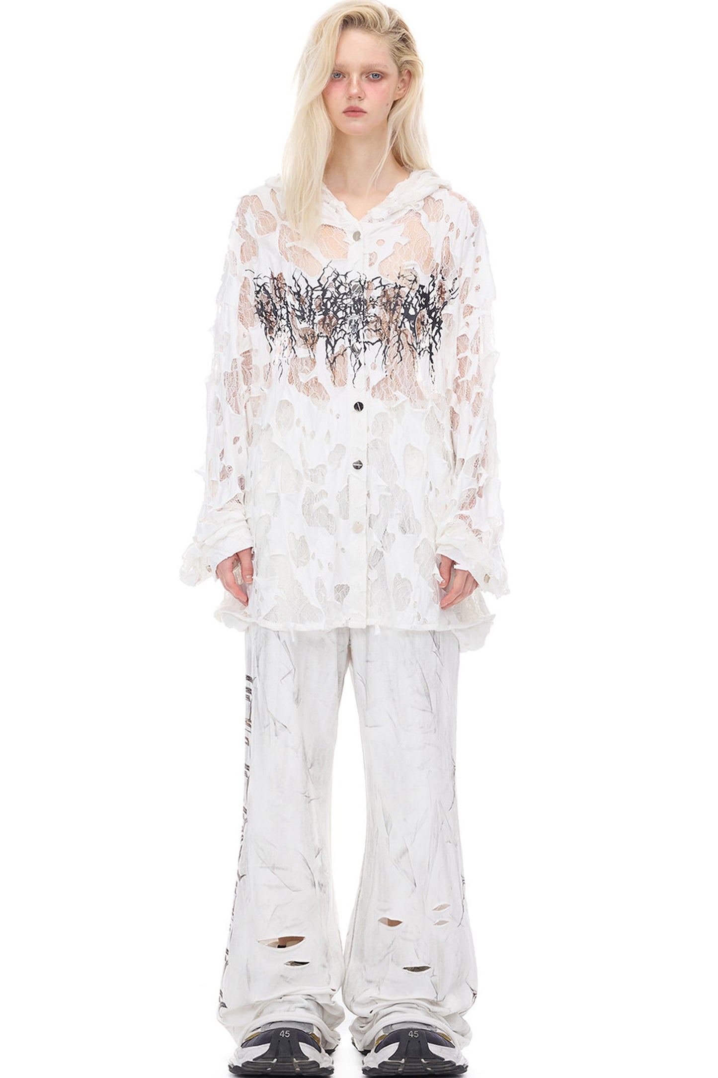 Camicia con cappuccio in pizzo floreale