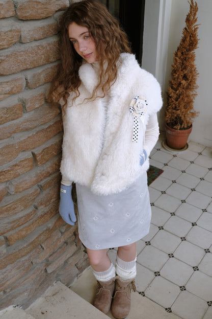 Brooch Short Fur Coat Vest