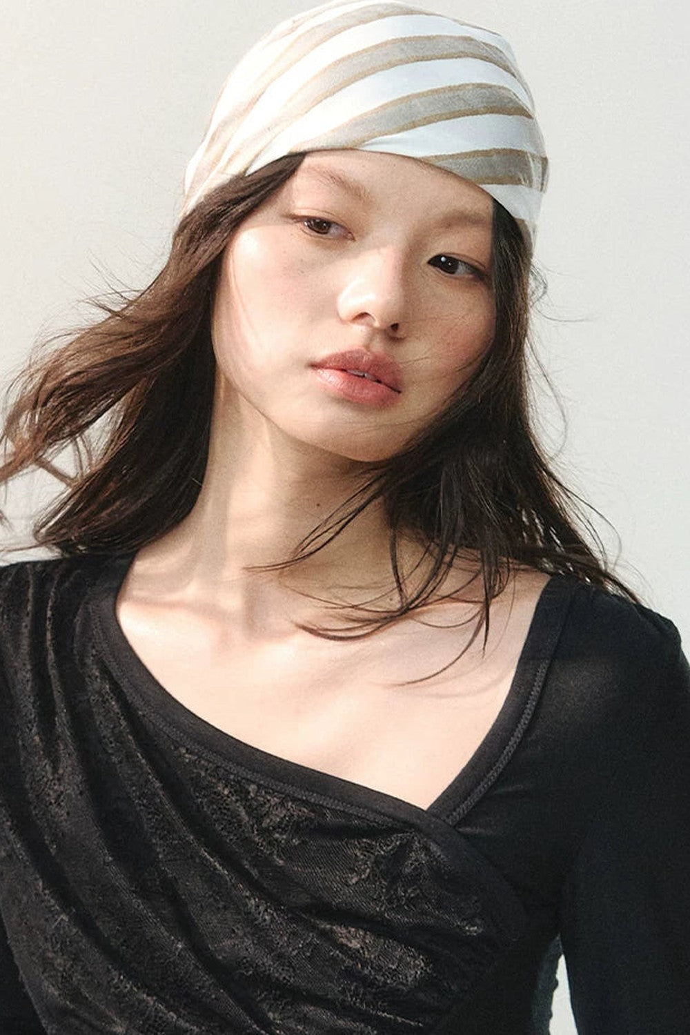 Wave Pattern Striped Headscarf