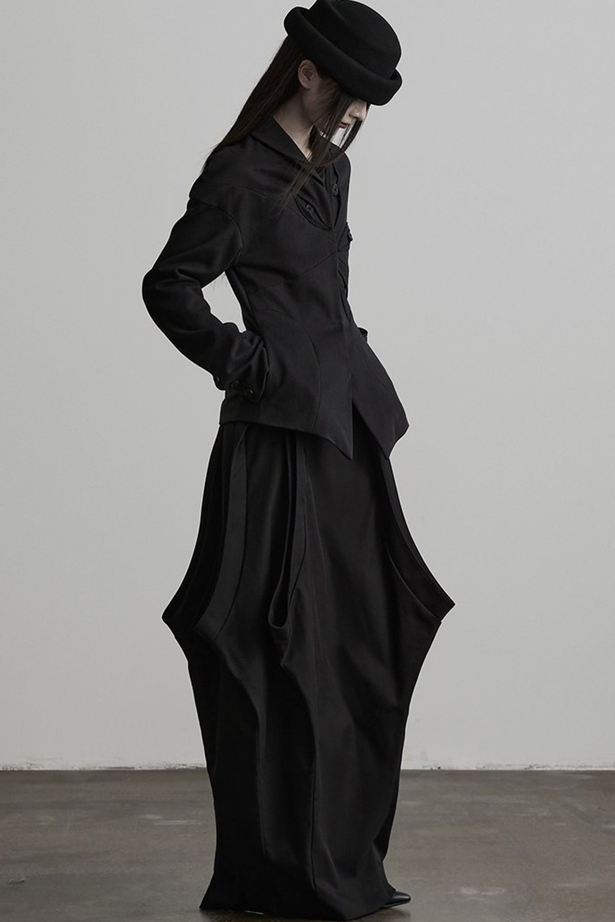 Deconstructed Button-Eye Collar Jacket