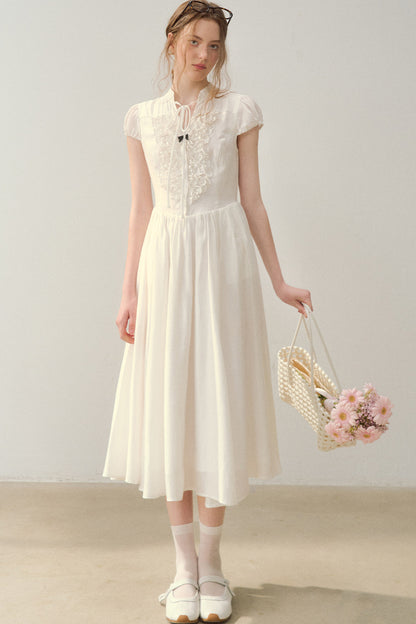 Robe à col en V à motif floral en acétate