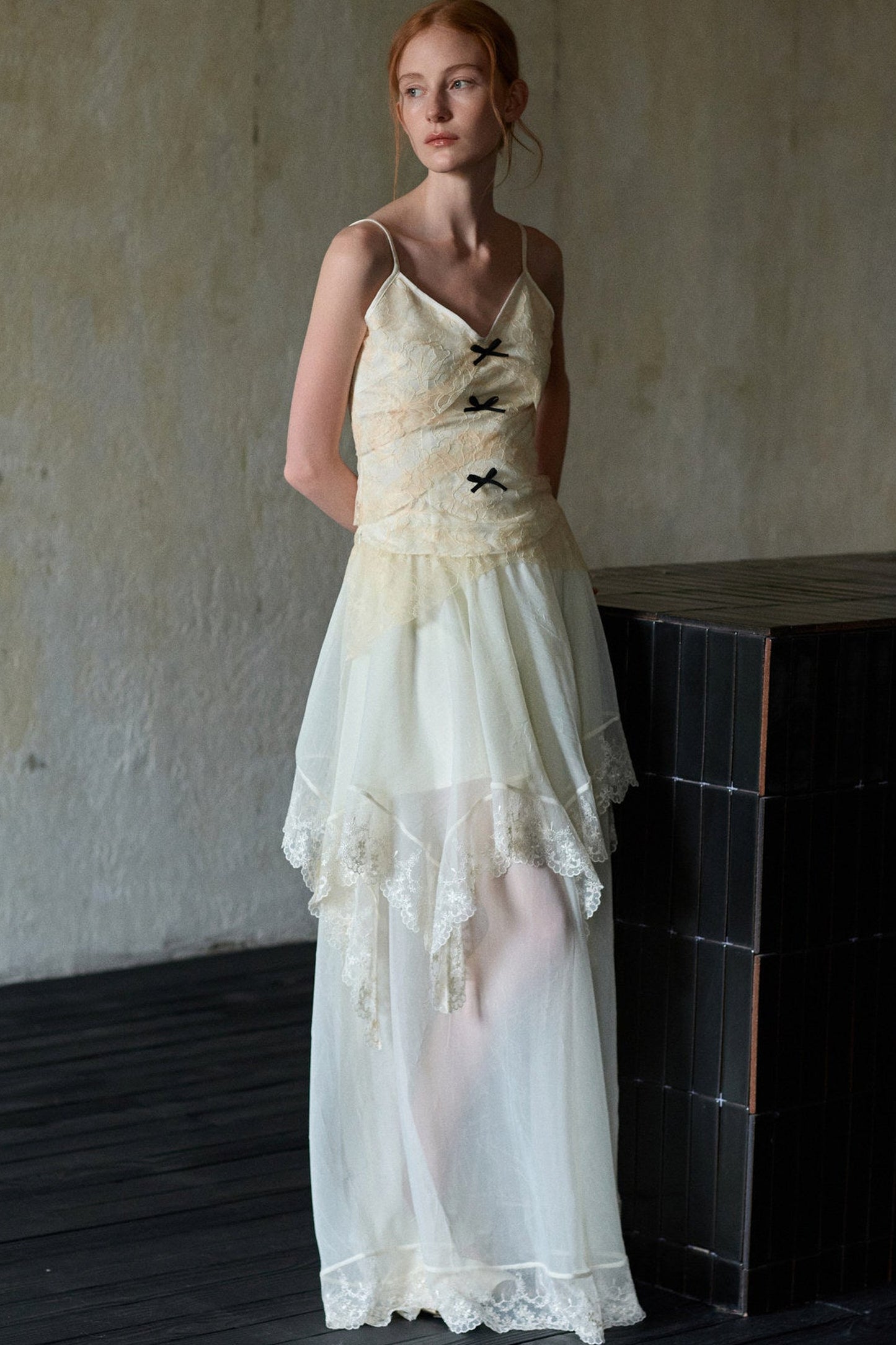 Beige Lace Bow Camisole Set-Up